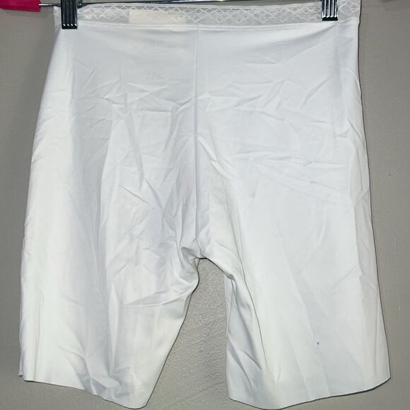 Vanity Fair light smoothing sculpting underwear NWT - Picture 5 of 7